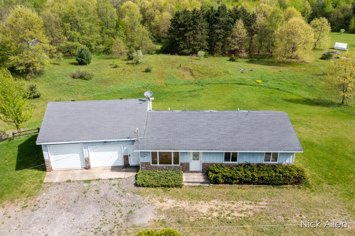 23600 West South County Line Road Gowen, MI 49326 - Photo 35 of 45 IMG_1034