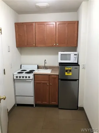 $740 | 42 East Spring Street, Unit A3, Amherst, NY 14221