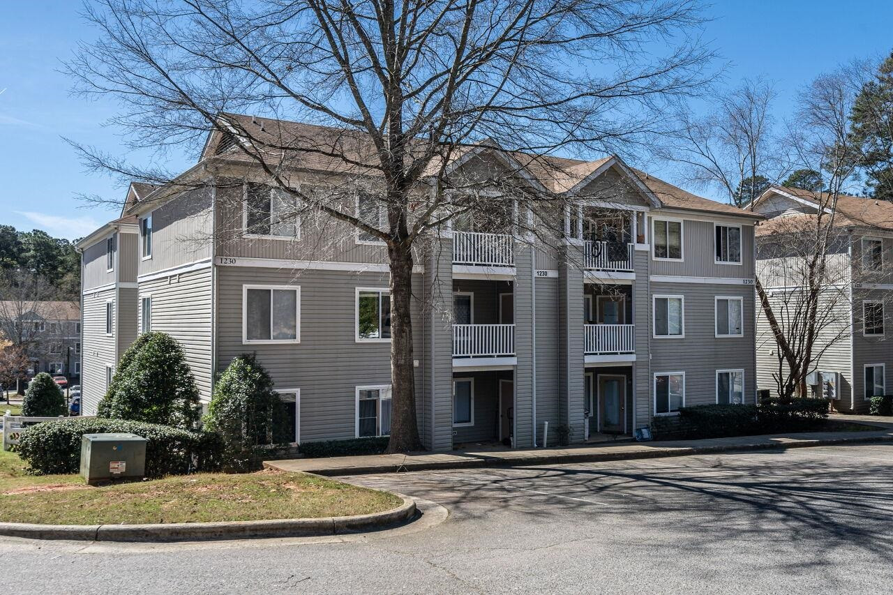 1230 University Court, Unit 204 Raleigh, NC 27606 - Photo 1 of 25 Photo 1