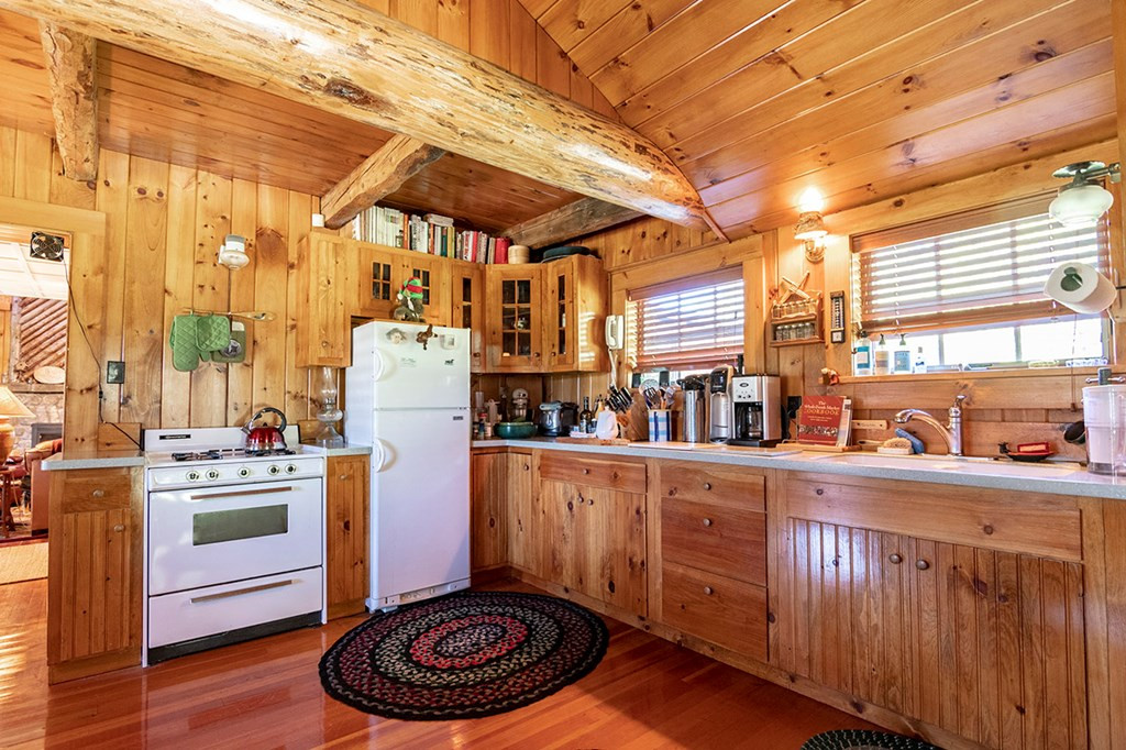 2185 Blue Ridge Road North Hudson, NY 12855 - Photo 18 of 46 Gallery Image 18