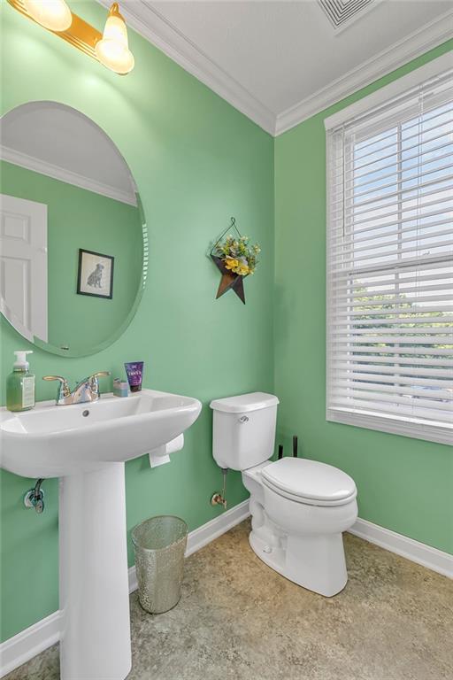 107 Castle View Drive McKees Rocks, PA 15136 - Photo 9 of 25