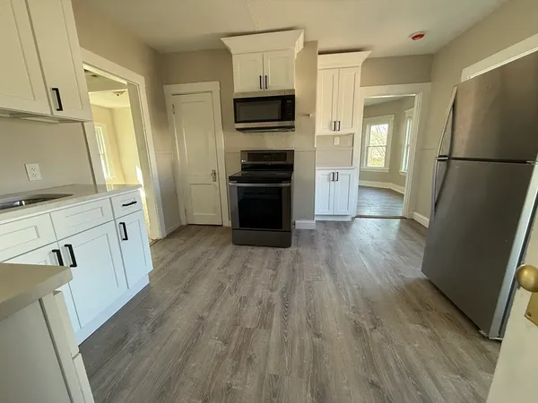 $3,650 | 68 Ash Street, Unit 2, Brockton, MA 02301