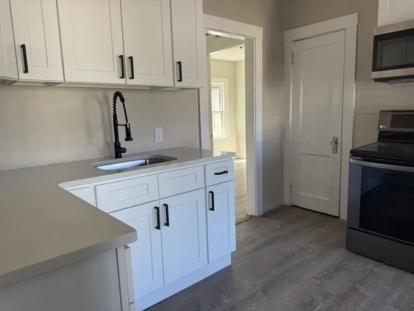 $3,650 | 68 Ash Street, Unit 2, Brockton, MA 02301