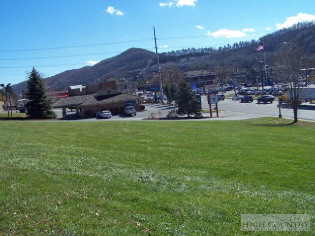 1377 Blowing Rock Road Boone, NC 28607 - Photo 11 of 13