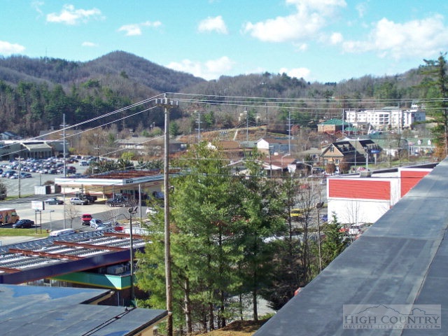 1377 Blowing Rock Road Boone, NC 28607 - Photo 5 of 13