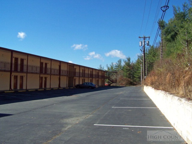 1377 Blowing Rock Road Boone, NC 28607 - Photo 9 of 13