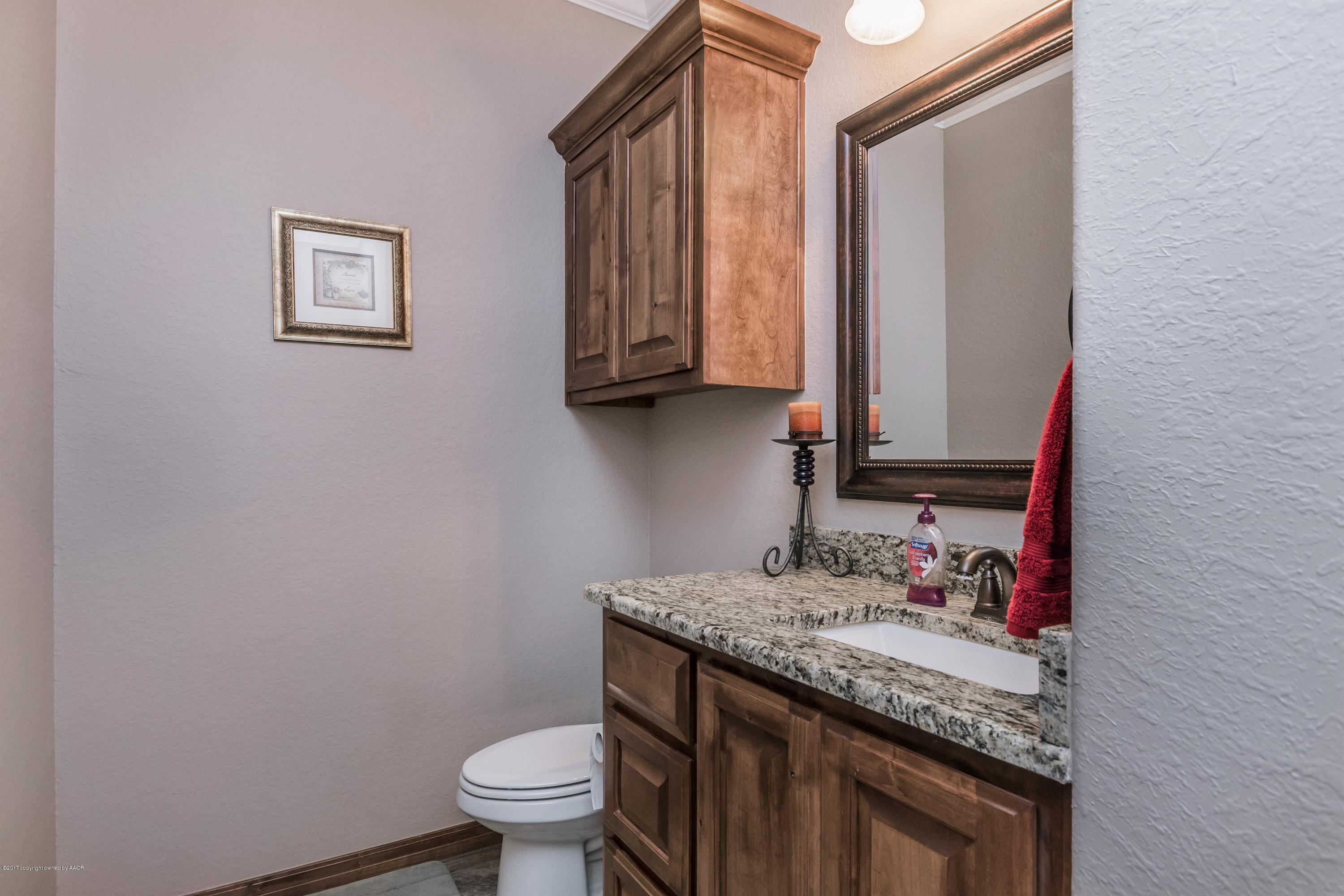 19600 Saddlehorn Road Amarillo, TX 79119 - Photo 21 of 25 021_Guest Bathroom