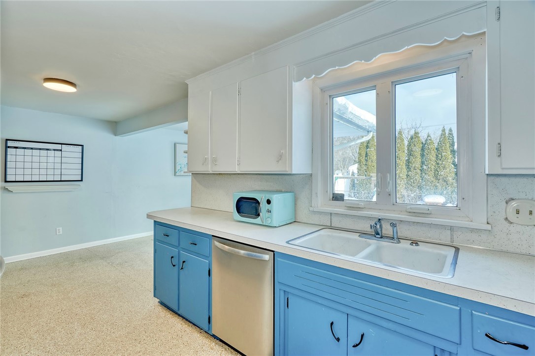 144 Mann Road Greece, NY 14612 - Photo 11 of 42