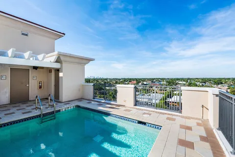 $999,000 | 2401 North Ocean Boulevard, Unit 702, Fort Lauderdale, FL 33305