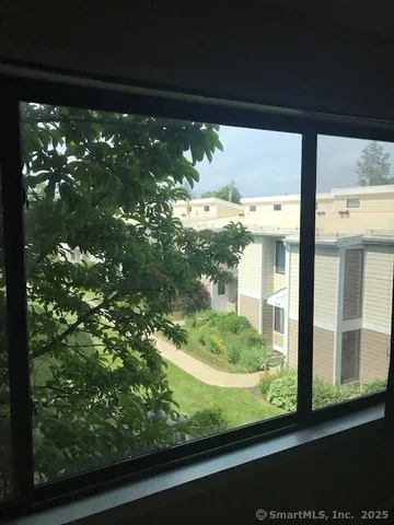 $299,900 | 75 Lawson Lane, Unit 75, Ridgefield, CT 06877