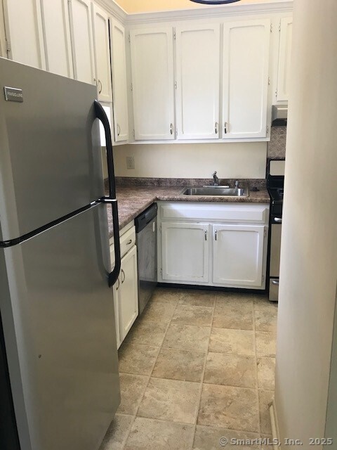 75 Lawson Lane, Unit 75 Ridgefield, CT 06877 - Photo 8 of 14