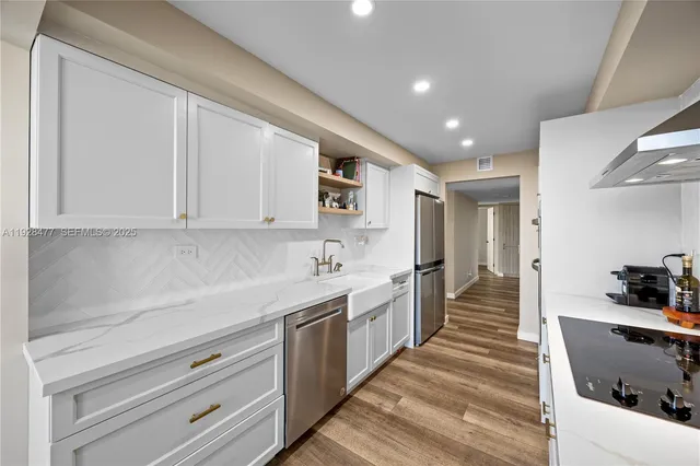 $779,000 | 1915 Brickell Avenue, Unit 1001, Miami, FL 33129