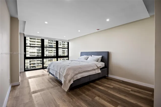 $779,000 | 1915 Brickell Avenue, Unit 1001, Miami, FL 33129