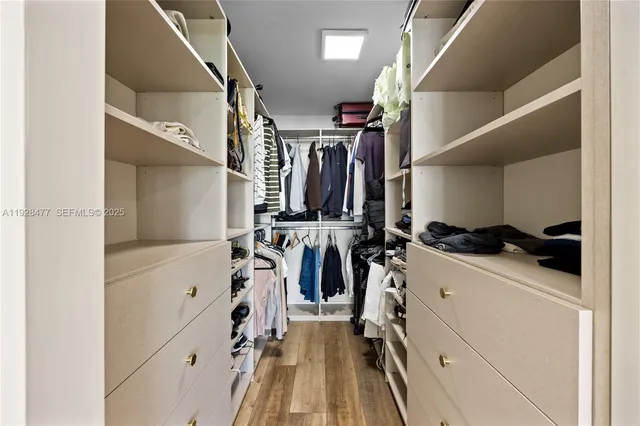 $779,000 | 1915 Brickell Avenue, Unit 1001, Miami, FL 33129