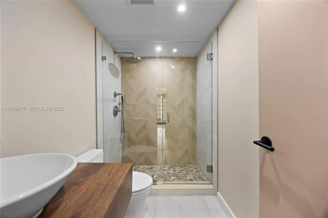 $779,000 | 1915 Brickell Avenue, Unit 1001, Miami, FL 33129