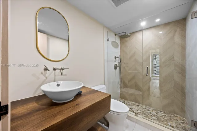 $779,000 | 1915 Brickell Avenue, Unit 1001, Miami, FL 33129