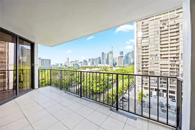 $779,000 | 1915 Brickell Avenue, Unit 1001, Miami, FL 33129