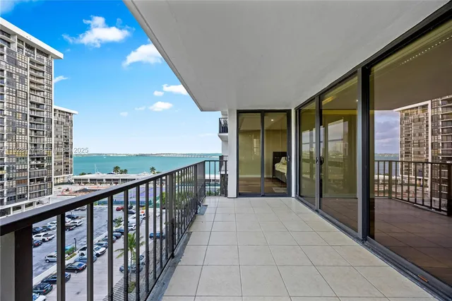 $779,000 | 1915 Brickell Avenue, Unit 1001, Miami, FL 33129