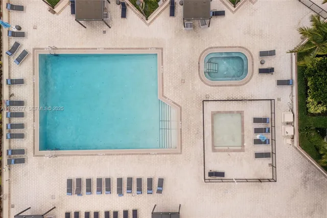 $779,000 | 1915 Brickell Avenue, Unit 1001, Miami, FL 33129