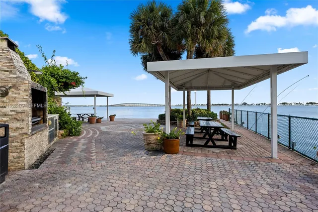 $779,000 | 1915 Brickell Avenue, Unit 1001, Miami, FL 33129