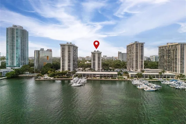 $779,000 | 1915 Brickell Avenue, Unit 1001, Miami, FL 33129
