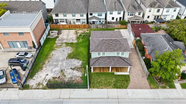 $4,600 | 1507 North Durham Drive, Houston, TX 77008