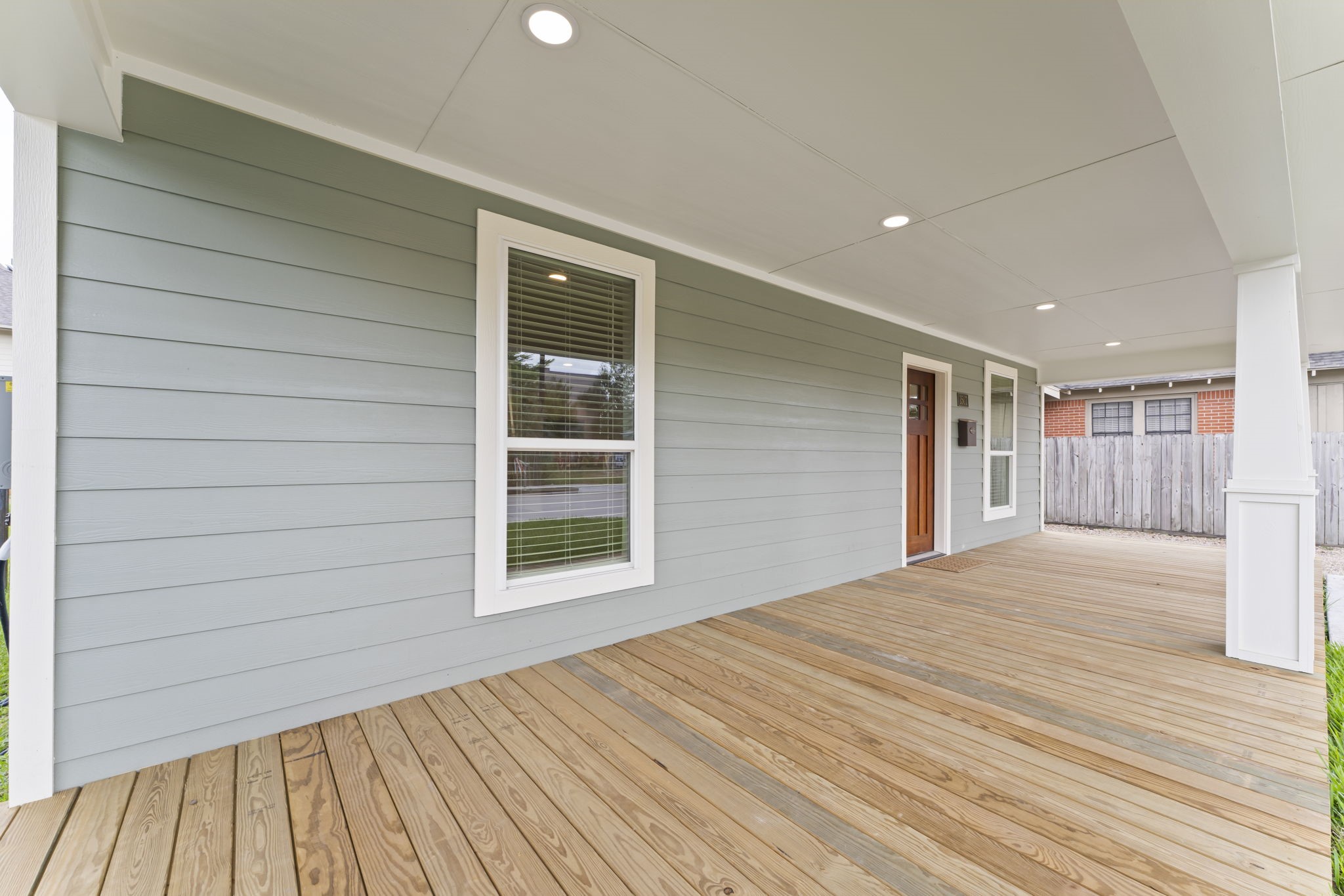 1507 North Durham Drive Houston, TX 77008 - Photo 4 of 35 a view of empty room with wooden floor and fan