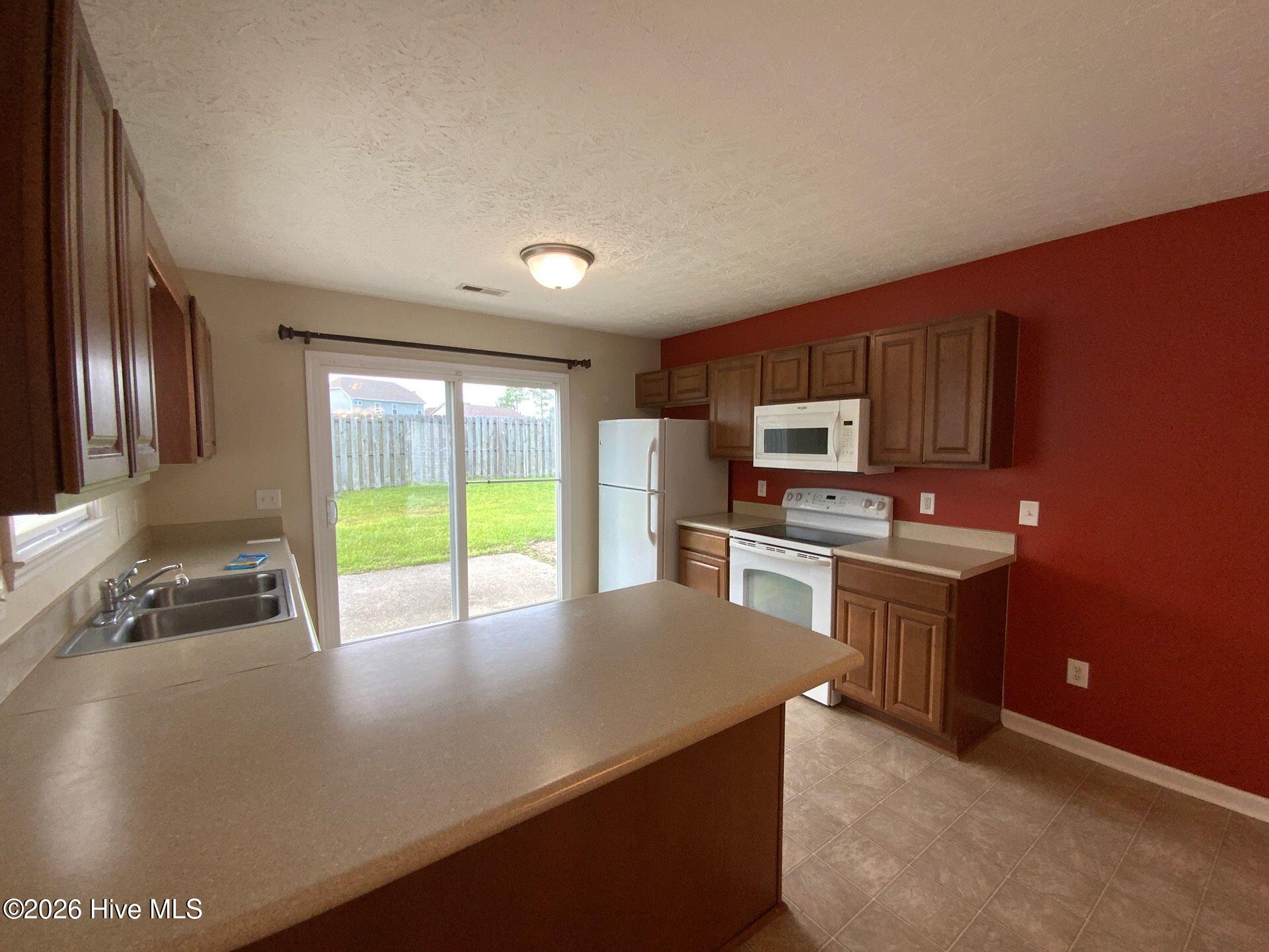 329 Rose Bud Lane Holly Ridge, NC 28445 - Photo 5 of 21