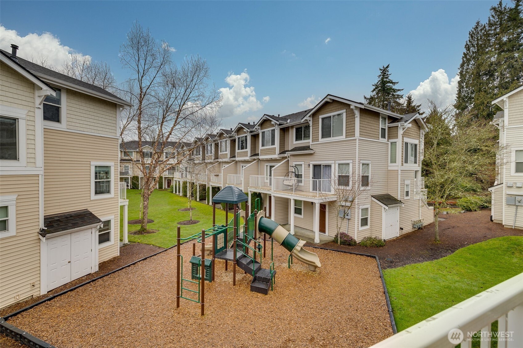 11895 Northeast 163rd Place, Unit 203 Bothell, WA 98011 - Photo 22 of 32