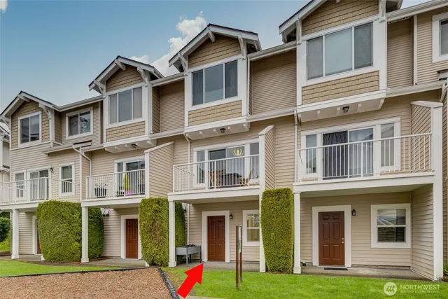 $575,000 | 11895 Northeast 163rd Place, Unit 203, Bothell, WA 98011
