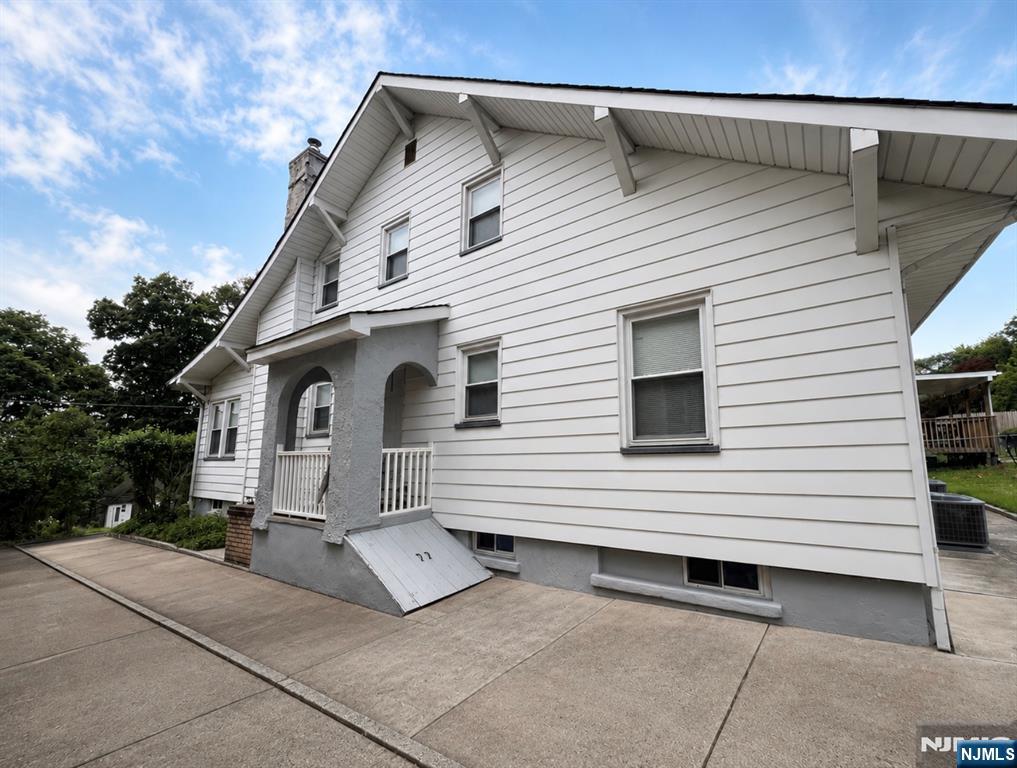 578 Hillside Street, Unit 2 Ridgefield, NJ 07657 - Photo 1 of 20