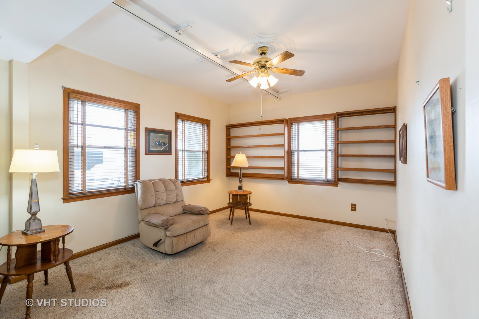 24960 South Scheer Road Monee, IL 60449 - Photo 12 of 26 a living room with furniture and a window