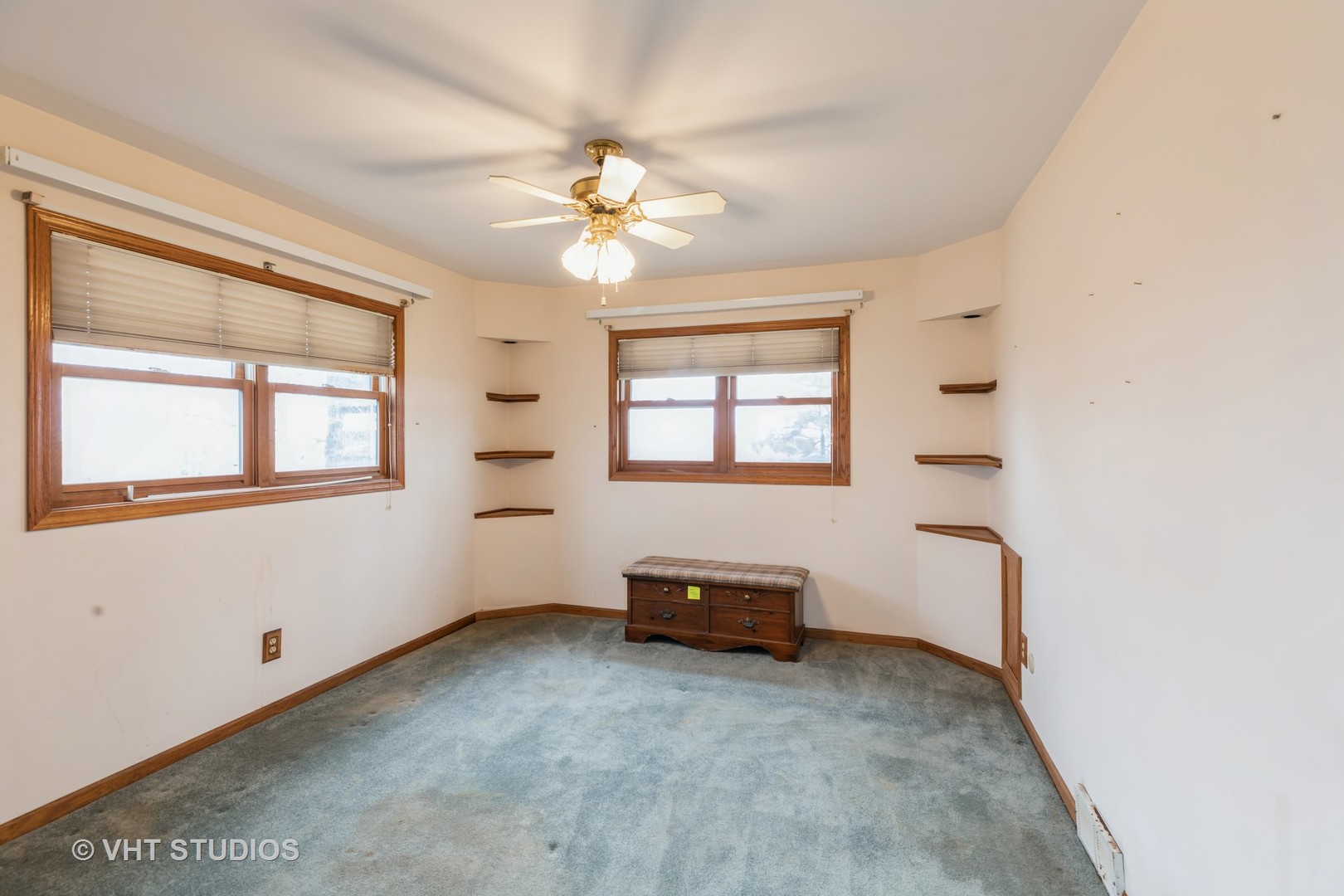 24960 South Scheer Road Monee, IL 60449 - Photo 17 of 26 an empty room with windows and ceiling fan