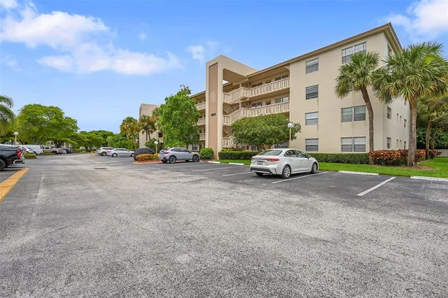 $78,900 | 1901 Bermuda Circle, Unit F2, Coconut Creek, FL 33066