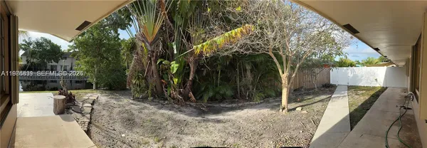 $3,000 | 590 Northeast 20th Street, Unit 2, Wilton Manors, FL 33305