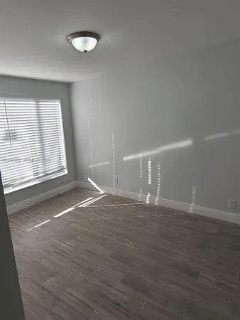 $3,000 | 590 Northeast 20th Street, Unit 2, Wilton Manors, FL 33305