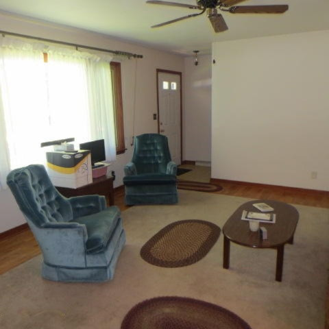343 Maple Street Coloma, MI 49038 - Photo 2 of 28 IMG_2676