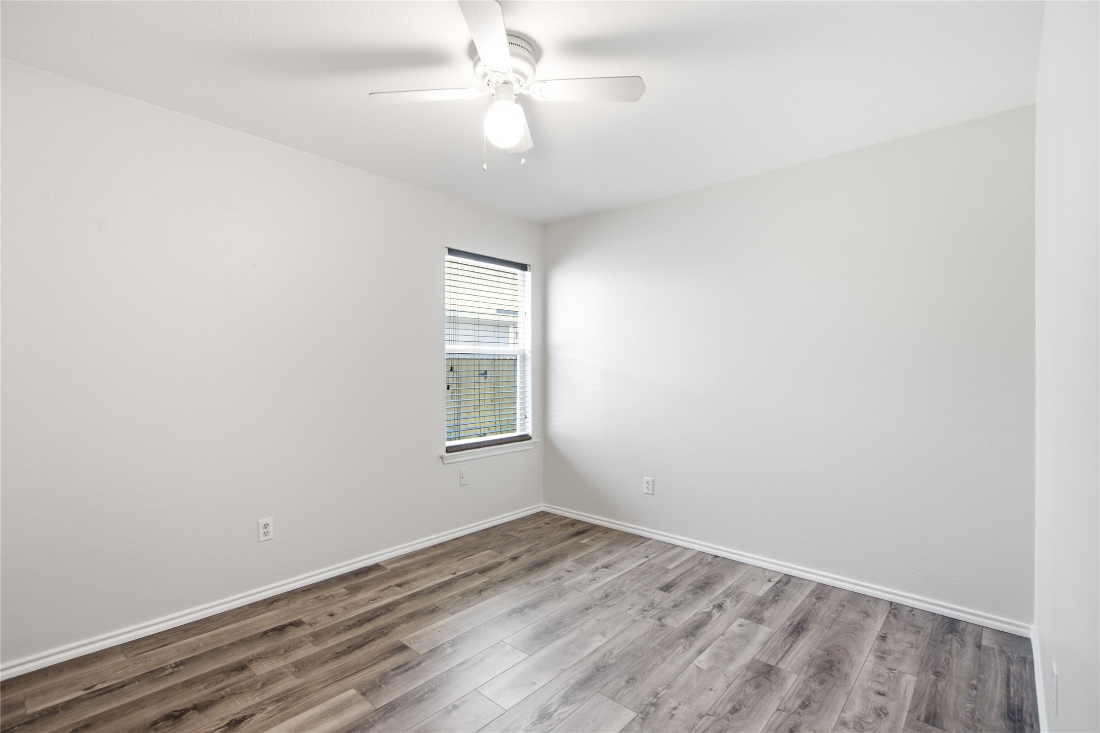 209 Rinehardt Street Hutto, TX 78634 - Photo 7 of 28 Gallery Image 7