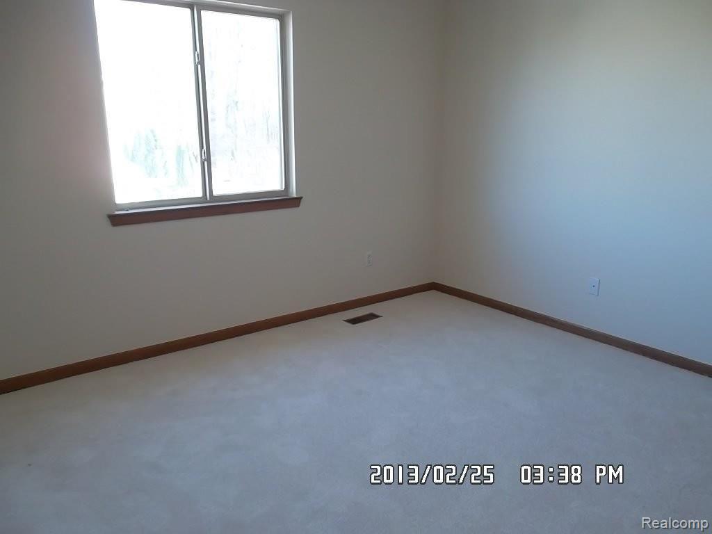 49450 Monte Road New Baltimore, MI 48047 - Photo 20 of 25 SAM_0928.JPG