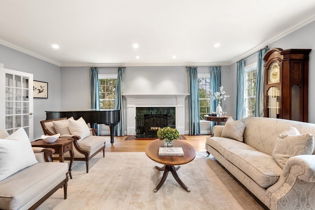 123 Albion Road Wellesley, MA 02481 - Photo 12 of 34