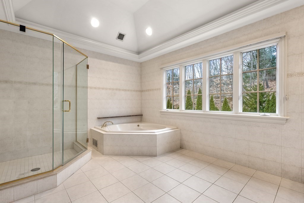 123 Albion Road Wellesley, MA 02481 - Photo 21 of 34