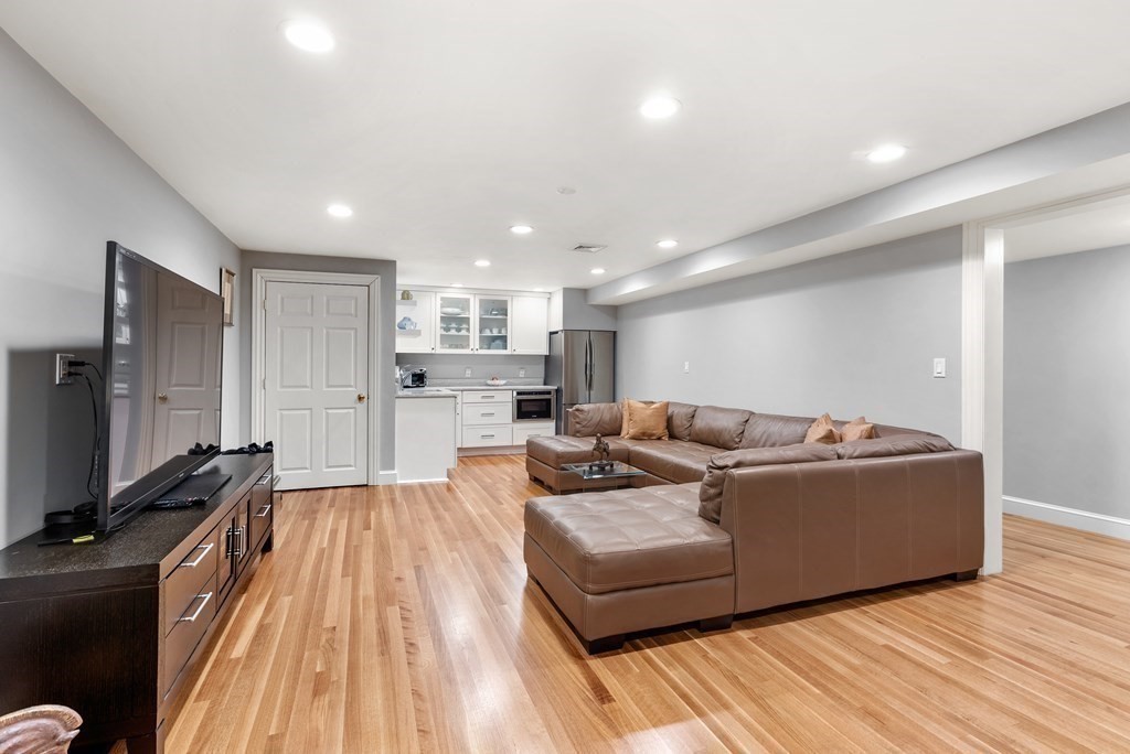 123 Albion Road Wellesley, MA 02481 - Photo 30 of 34