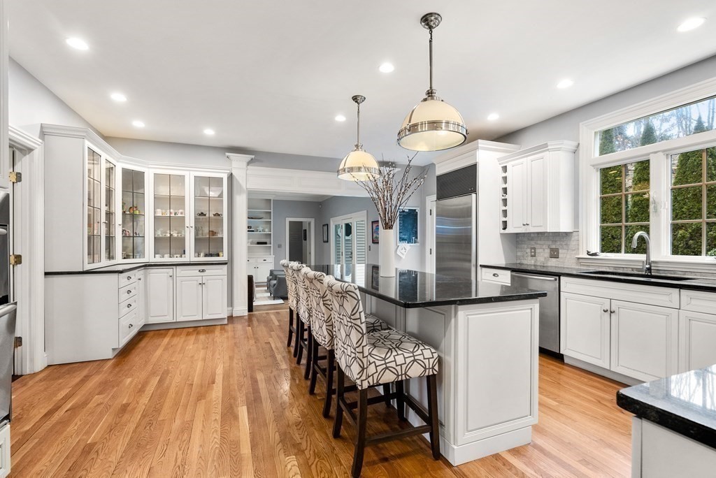 123 Albion Road Wellesley, MA 02481 - Photo 7 of 34