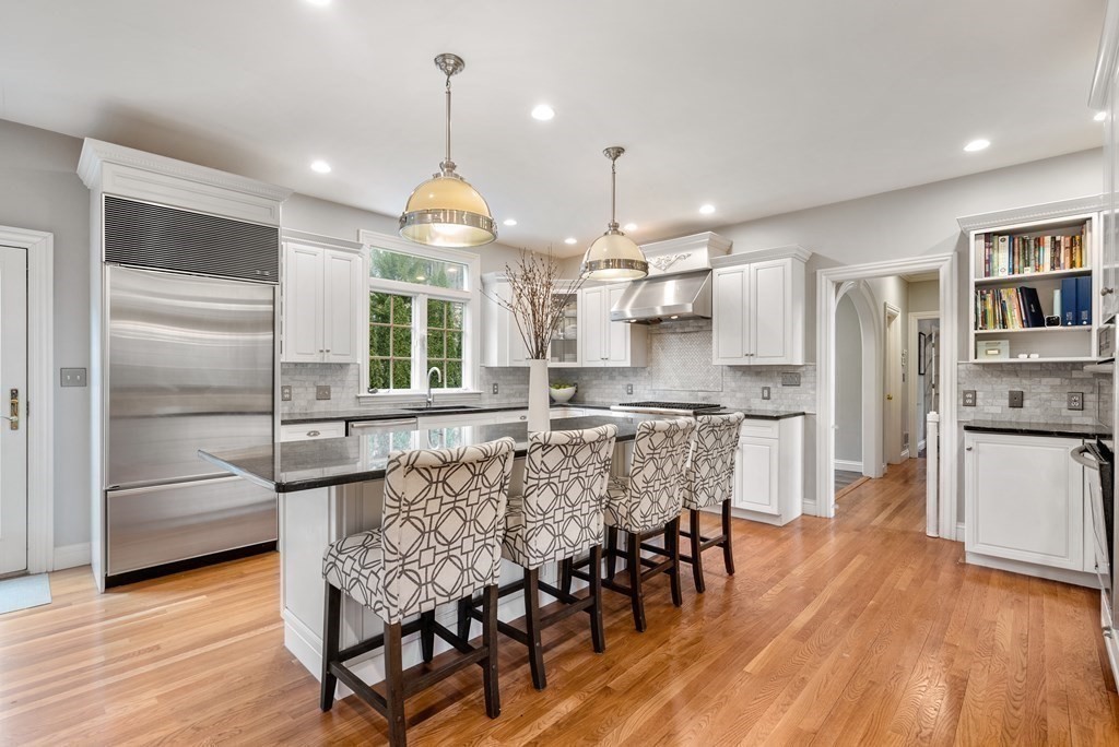 123 Albion Road Wellesley, MA 02481 - Photo 8 of 34