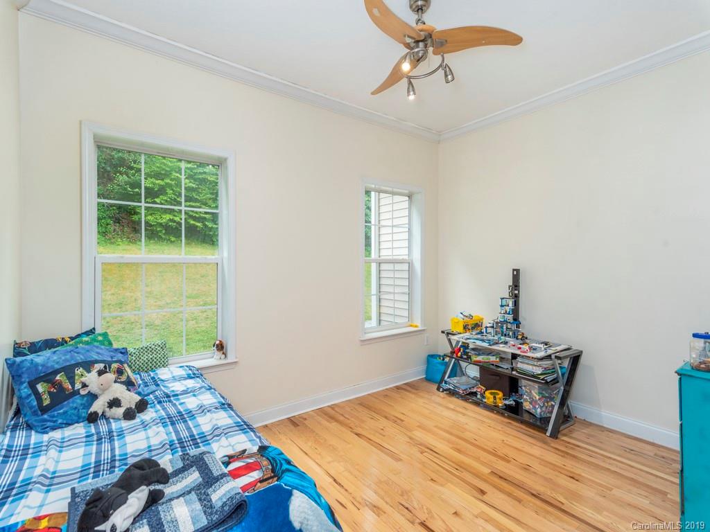 2561 Chinquapin Road Canton, NC 28716 - Photo 13 of 25