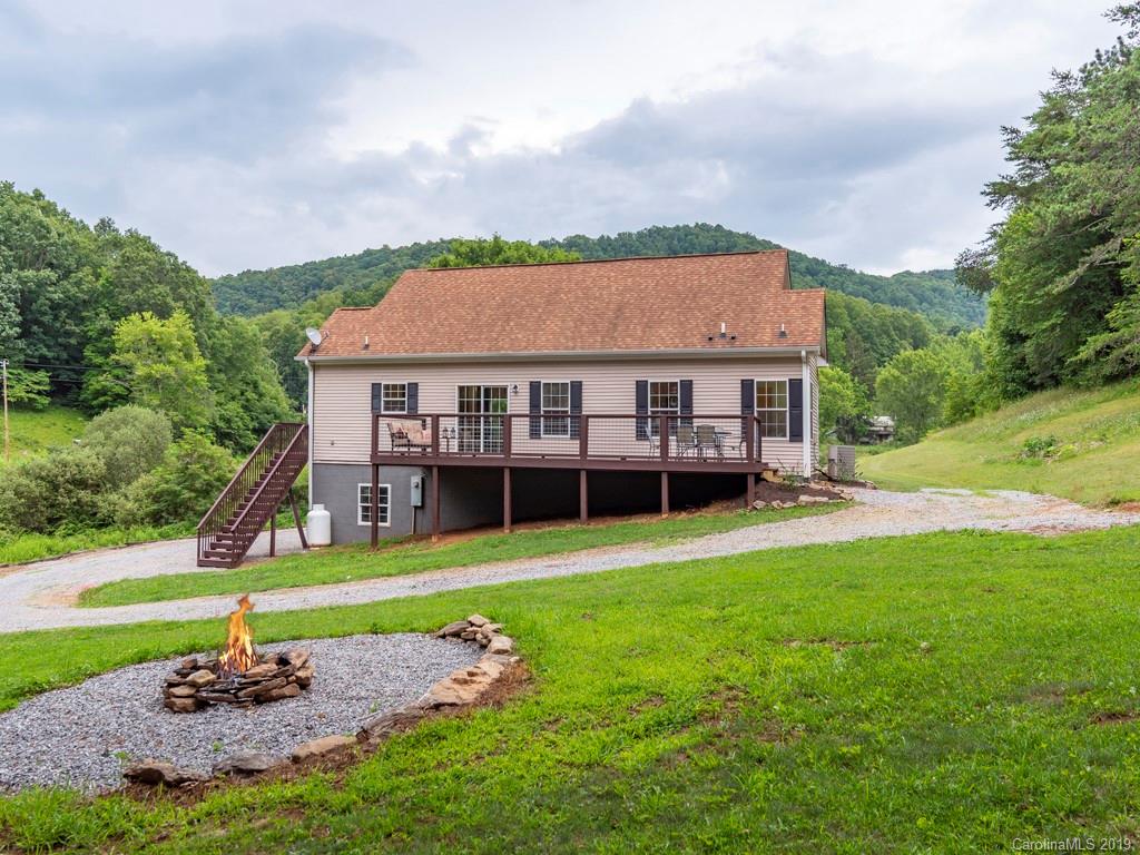 2561 Chinquapin Road Canton, NC 28716 - Photo 23 of 25