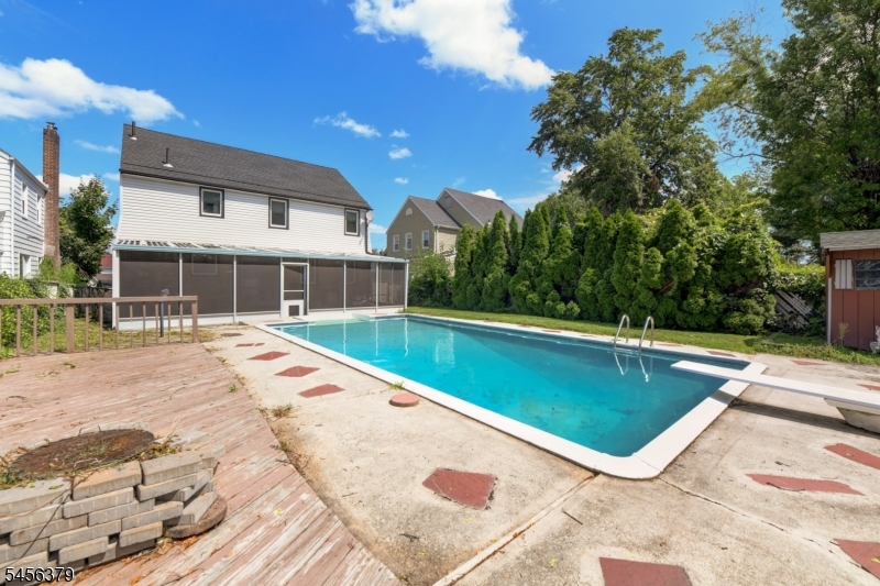 2758 Larchmont Road Union, NJ 07083 - Photo 40 of 42 Gallery Image 40