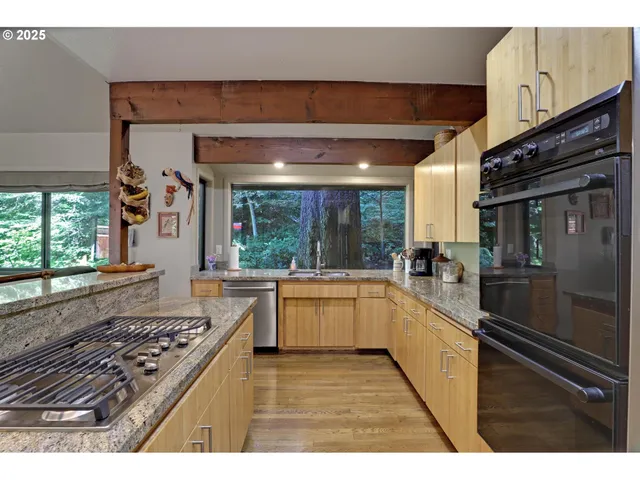 $875,000 | 1125 Southwest Westwood Court, Portland, OR 97239