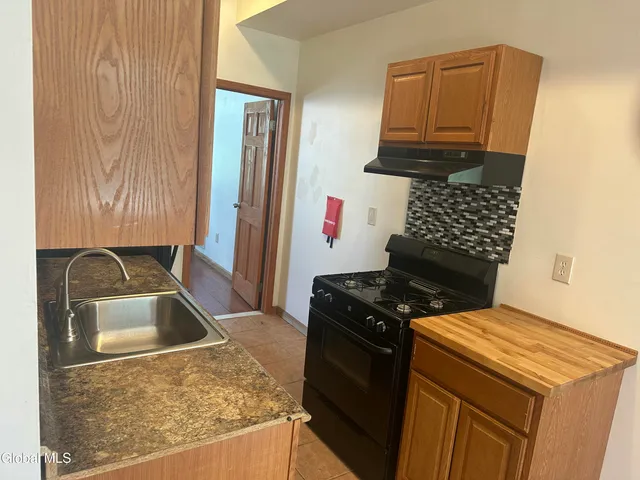 $14,400 | 97 Ten Broeck Street, Unit 3, Albany, NY 12210