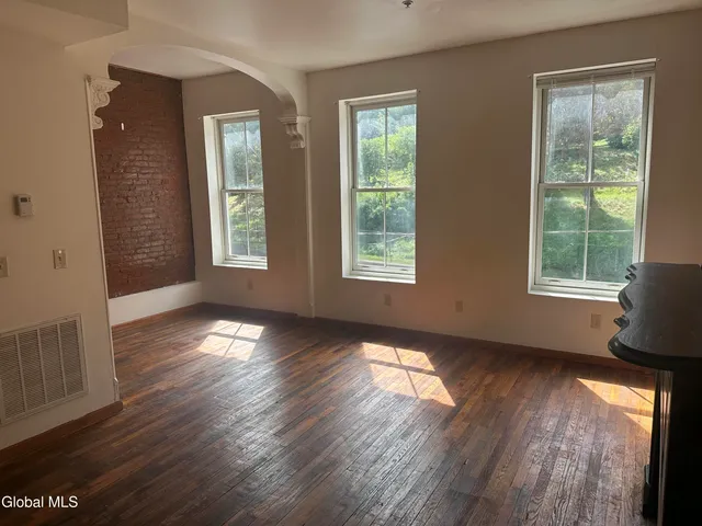 $14,400 | 97 Ten Broeck Street, Unit 3, Albany, NY 12210